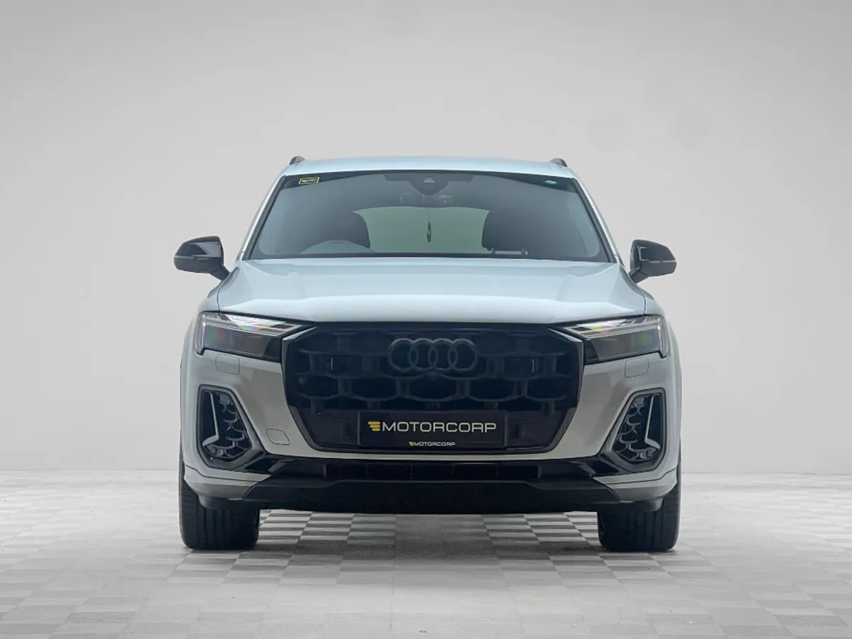Audi Q7 55 TFSI E BLACK EDITION QUATTRO - Image 2
