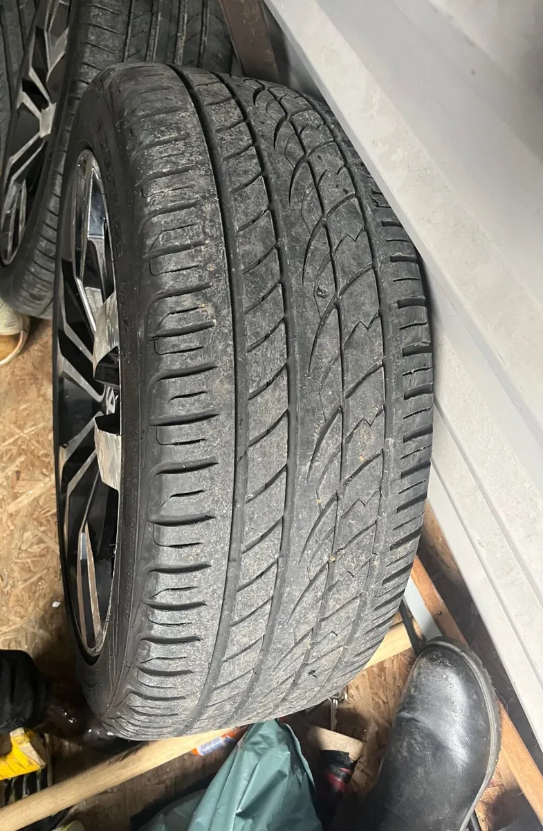 Alloy wheels and tyres - Image 3