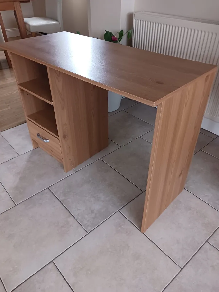 Desk - Image 2