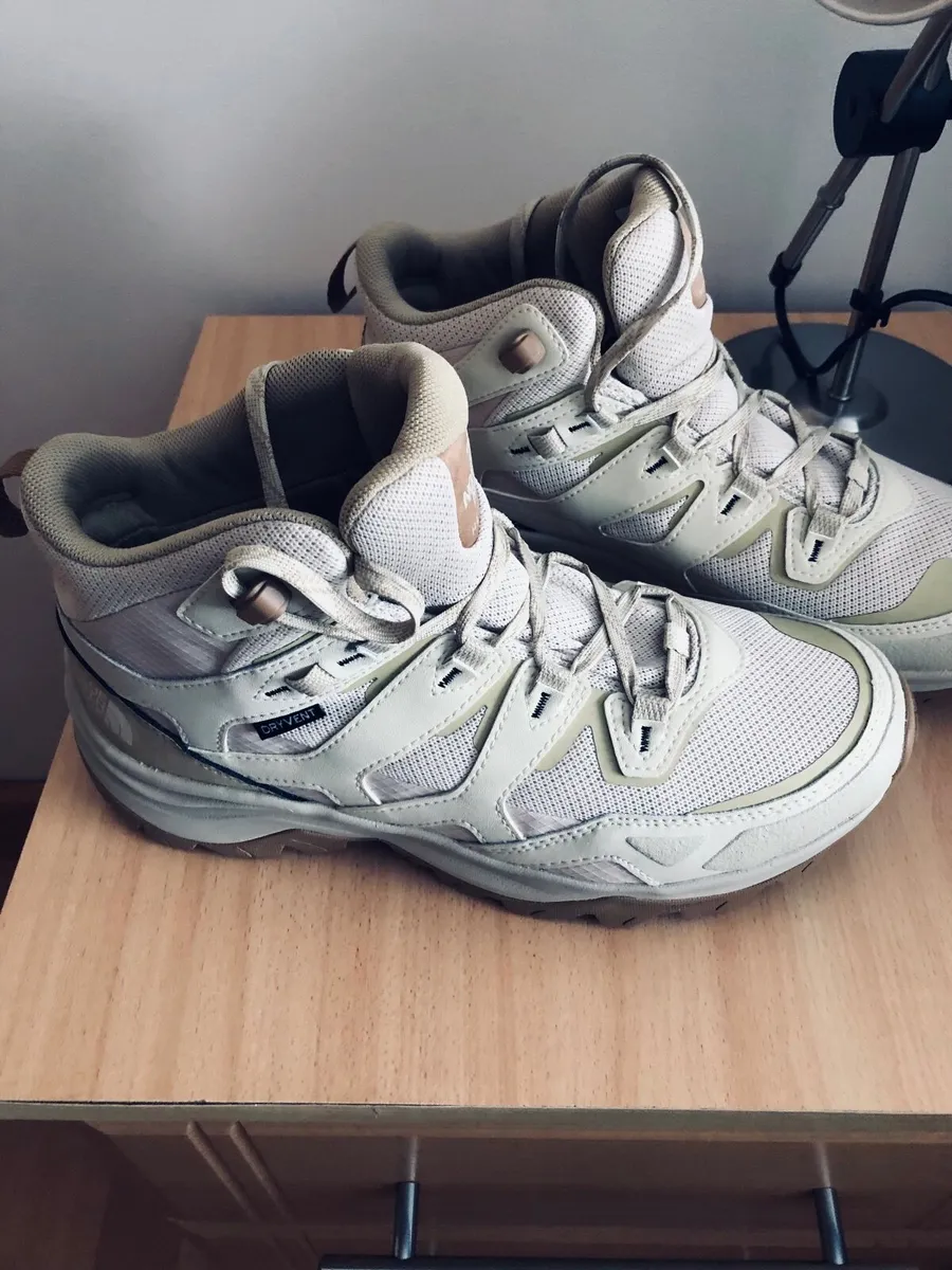 Hiking boots North Face size uk8 - Image 2