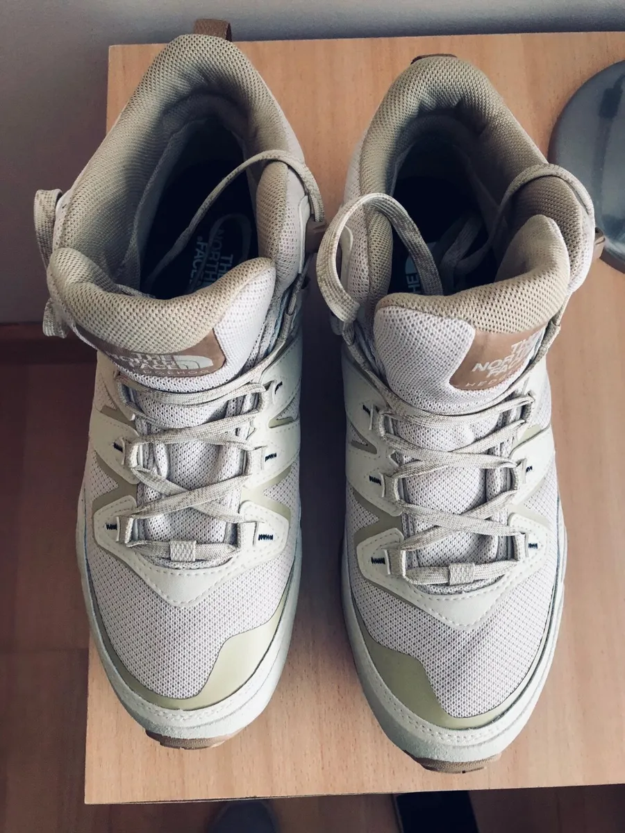 Hiking boots North Face size uk8 - Image 3