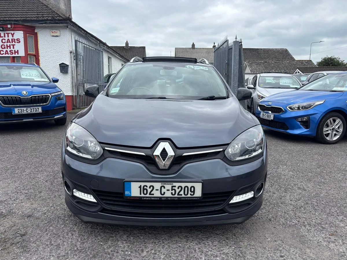 Renault Megane 2016  ESTATE  WITH  LOW  MILEAGE - Image 2