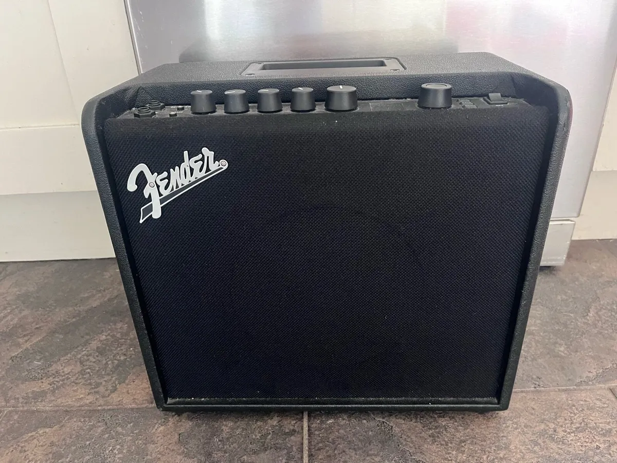Guitar Amp - Image 1