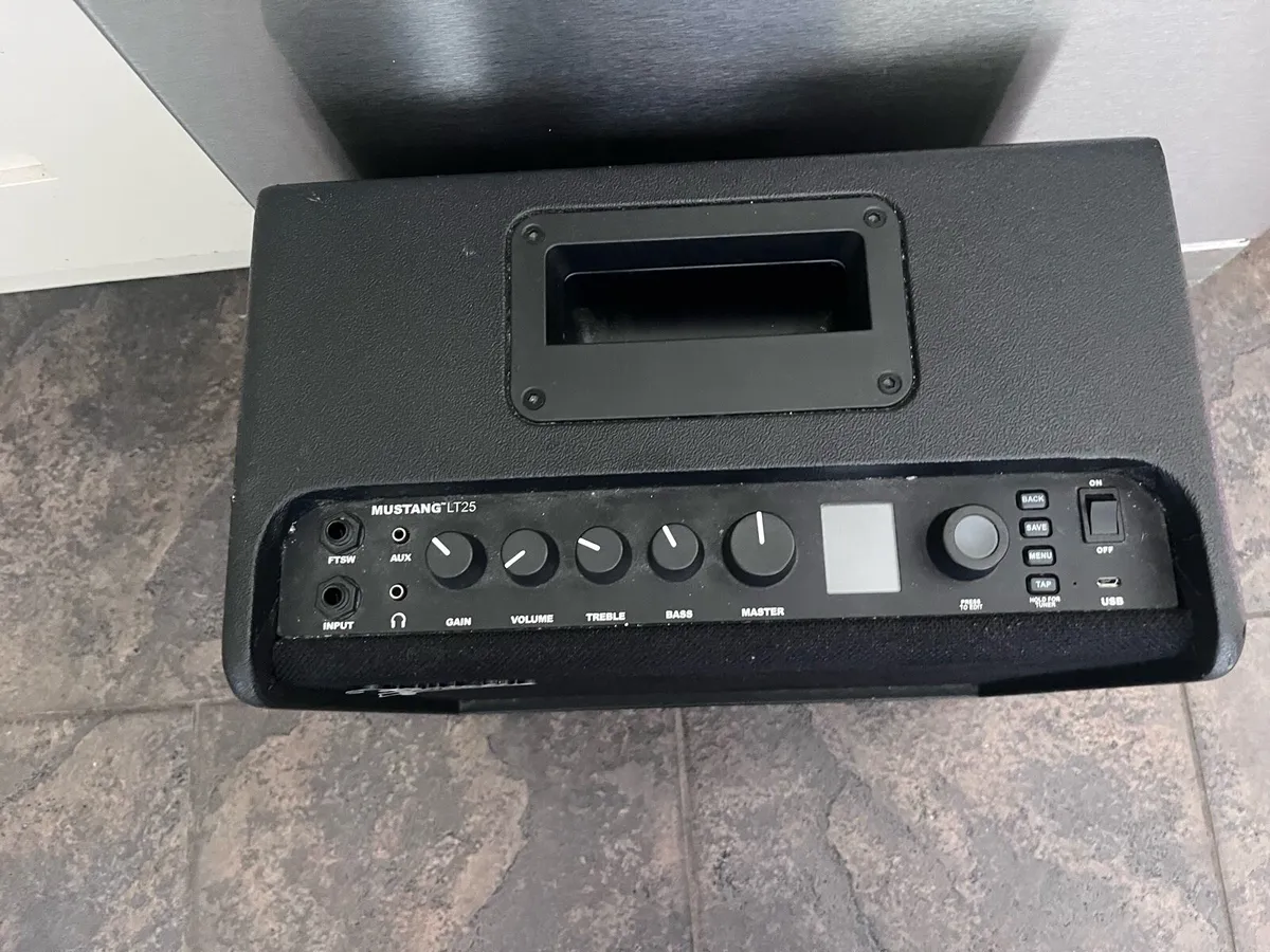 Guitar Amp - Image 2