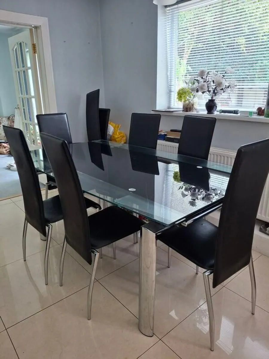 Dining table, 8 chairs, side board, 2 lamps, 2 light shades - Image 1