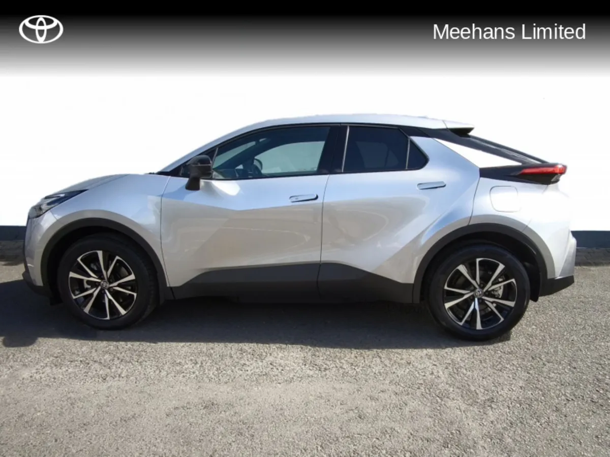 Toyota C-HR C-HR Plug-in Hybrid - Image 3