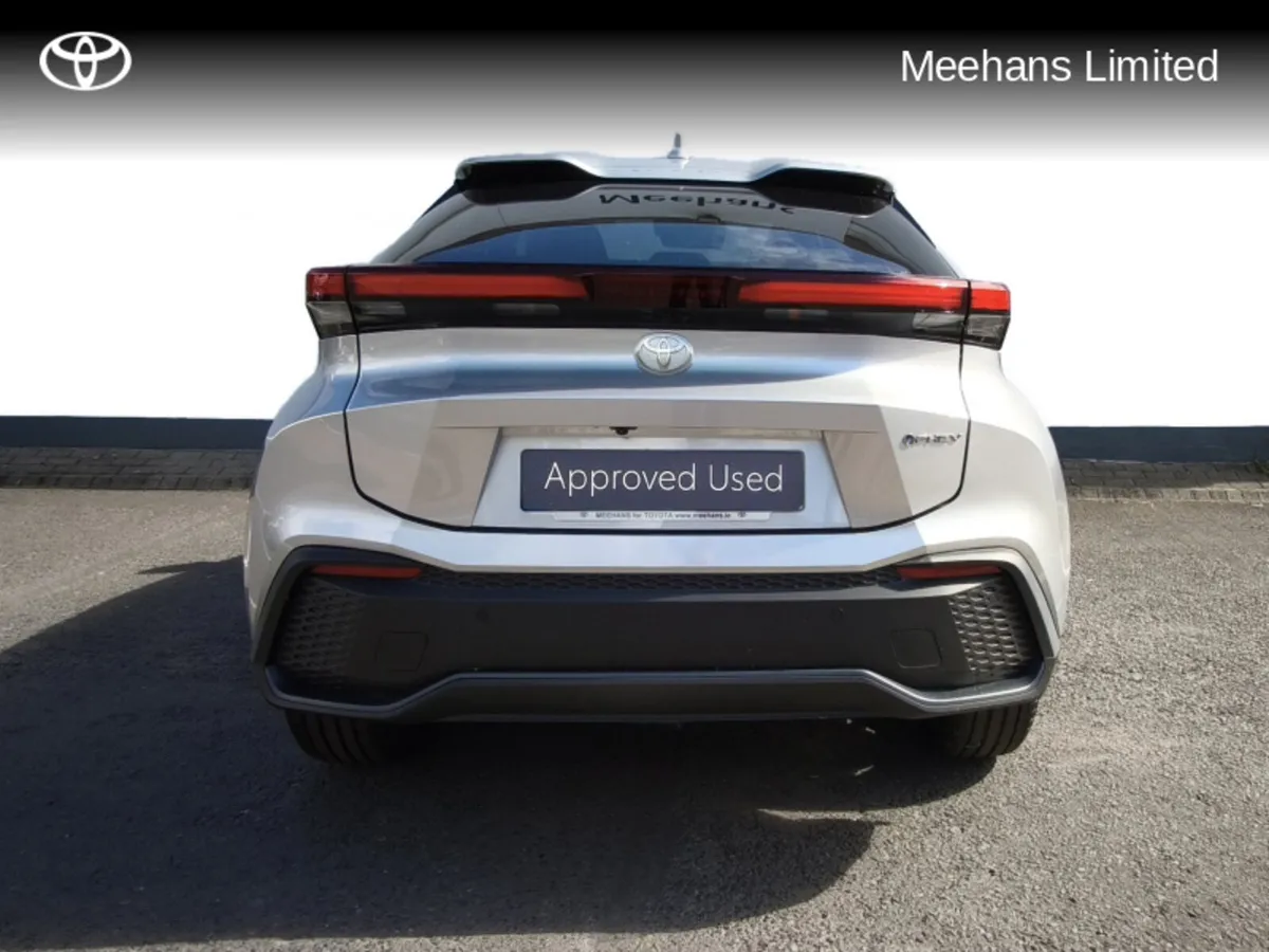 Toyota C-HR C-HR Plug-in Hybrid - Image 4
