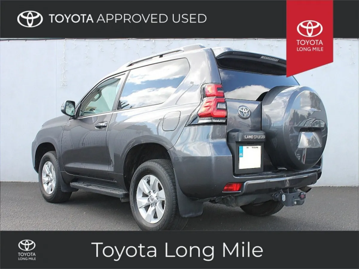 Toyota Land Cruiser 2.8 SWB Commercial With Leathe - Image 3