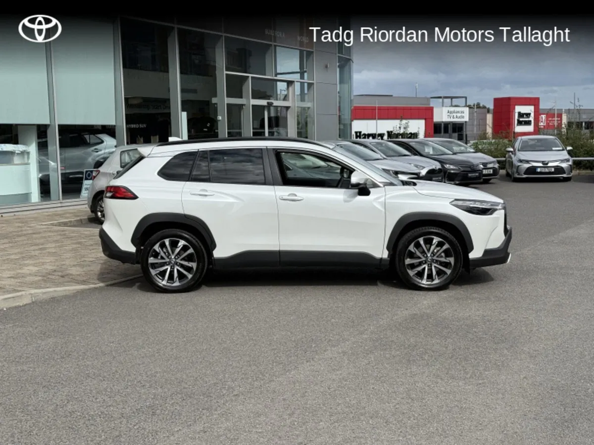 Toyota Corolla Cross 1.8 SPORT - Image 2