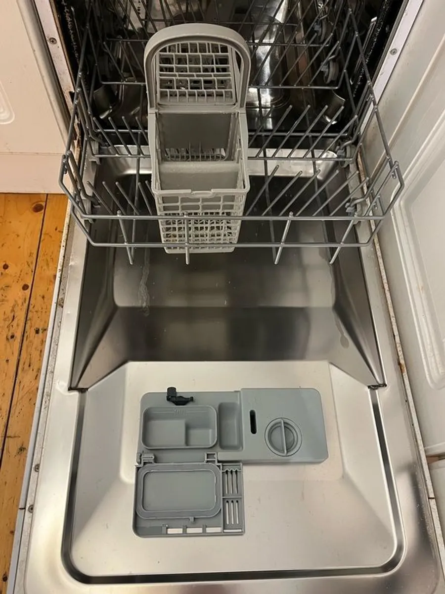 Dishwasher - Image 3