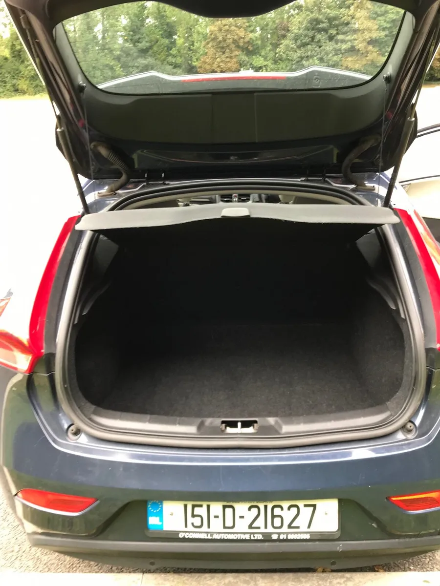 Volvo V40 2015 - Image 4