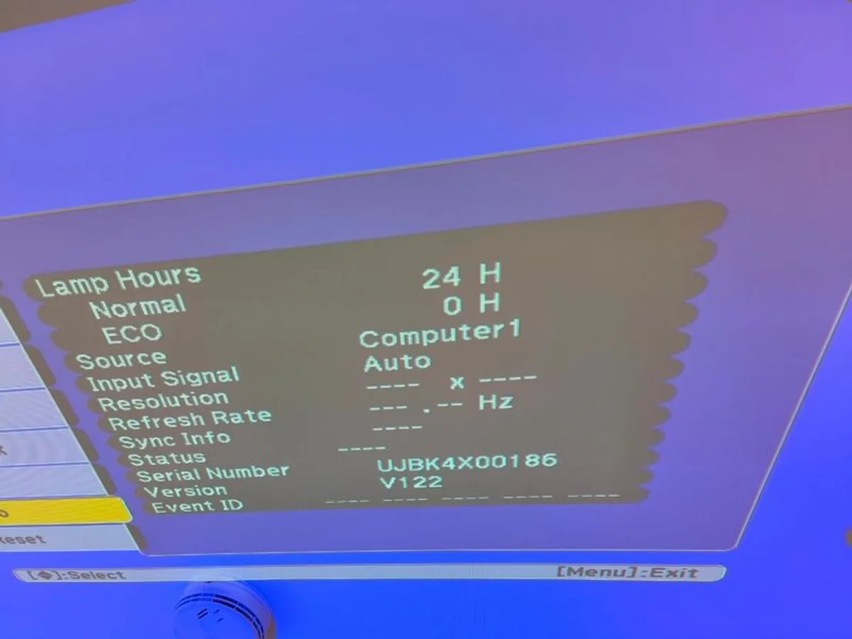Epson EB-575Wi WXGA HDMI HD Ready Ultra Short Throw 2700 Lumens Projector (Lamp Hours: 24H only) - Image 3