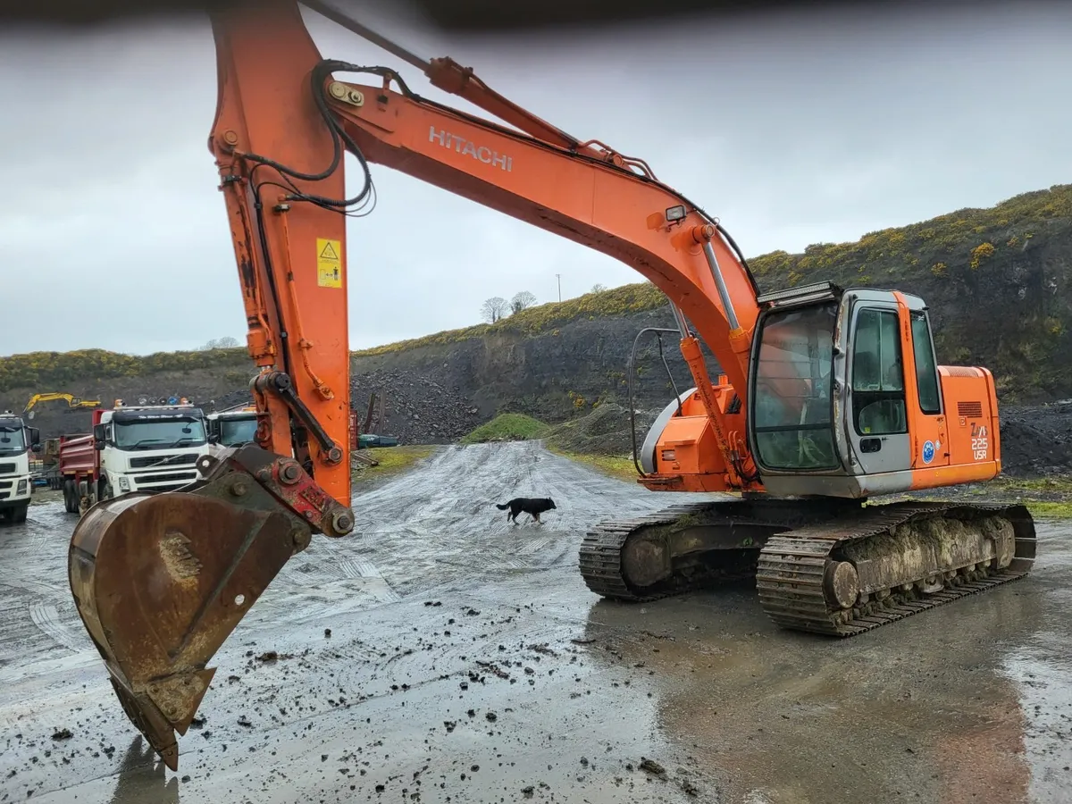 HITACHI ZX 225 - Image 4