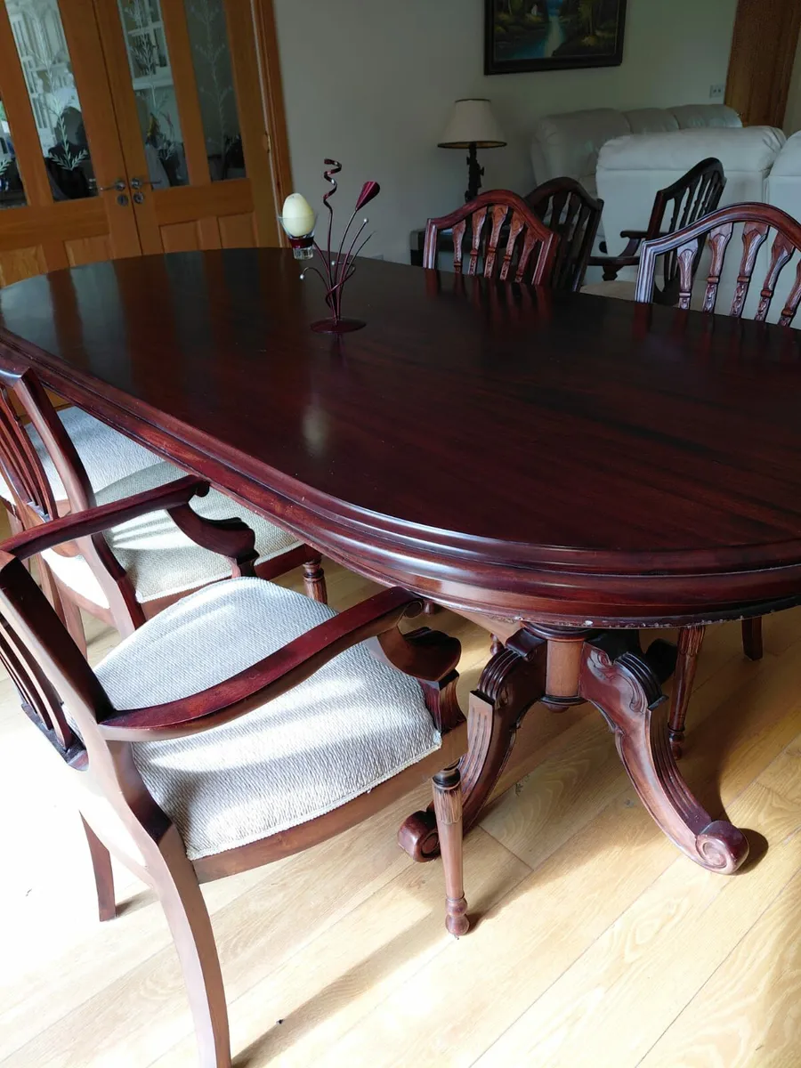 Tables and chairs - Image 2