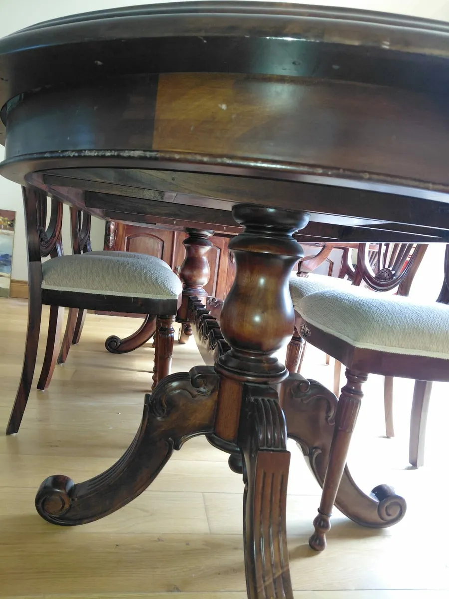 Tables and chairs - Image 3