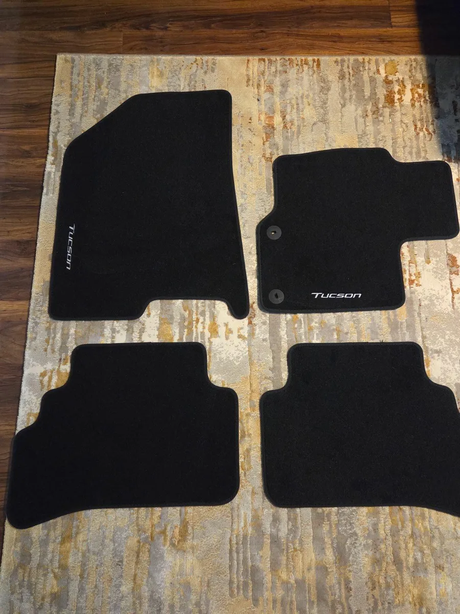 **Brand New**Original**Never Used** floor mats - Image 2