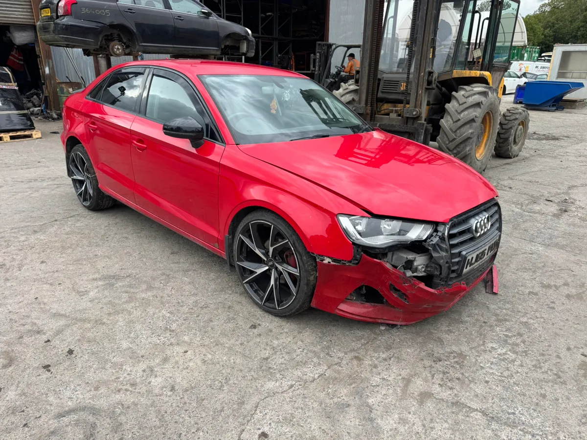 Breaking 2015 Audi a3 sport saloon 2.0 tdi - Image 1