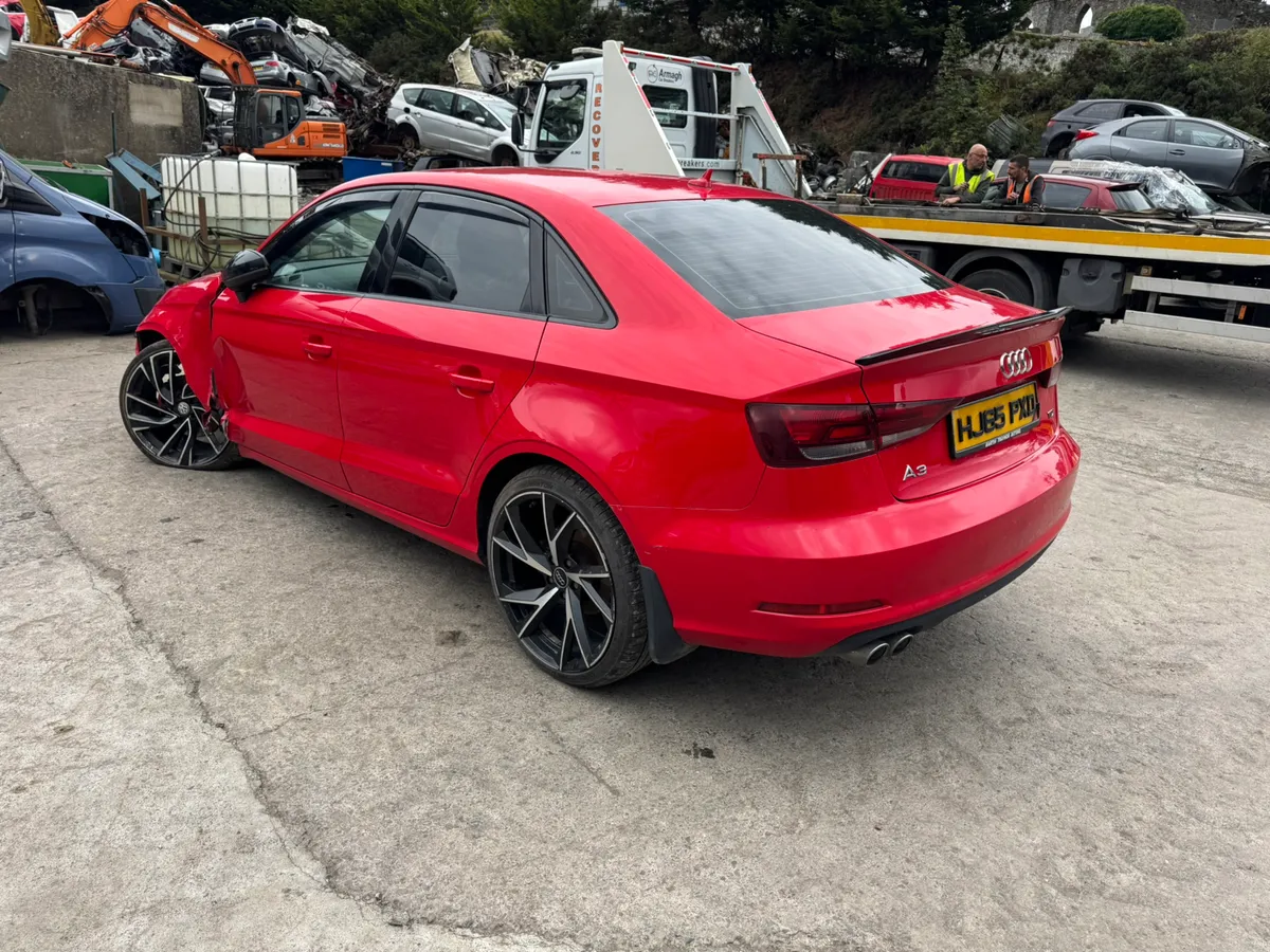 Breaking 2015 Audi a3 sport saloon 2.0 tdi - Image 4