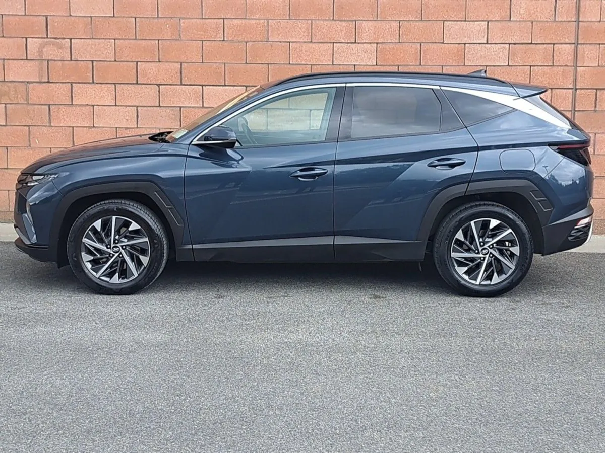 Hyundai Tucson Executive Plus Model 1.6 Diesel. - Image 3