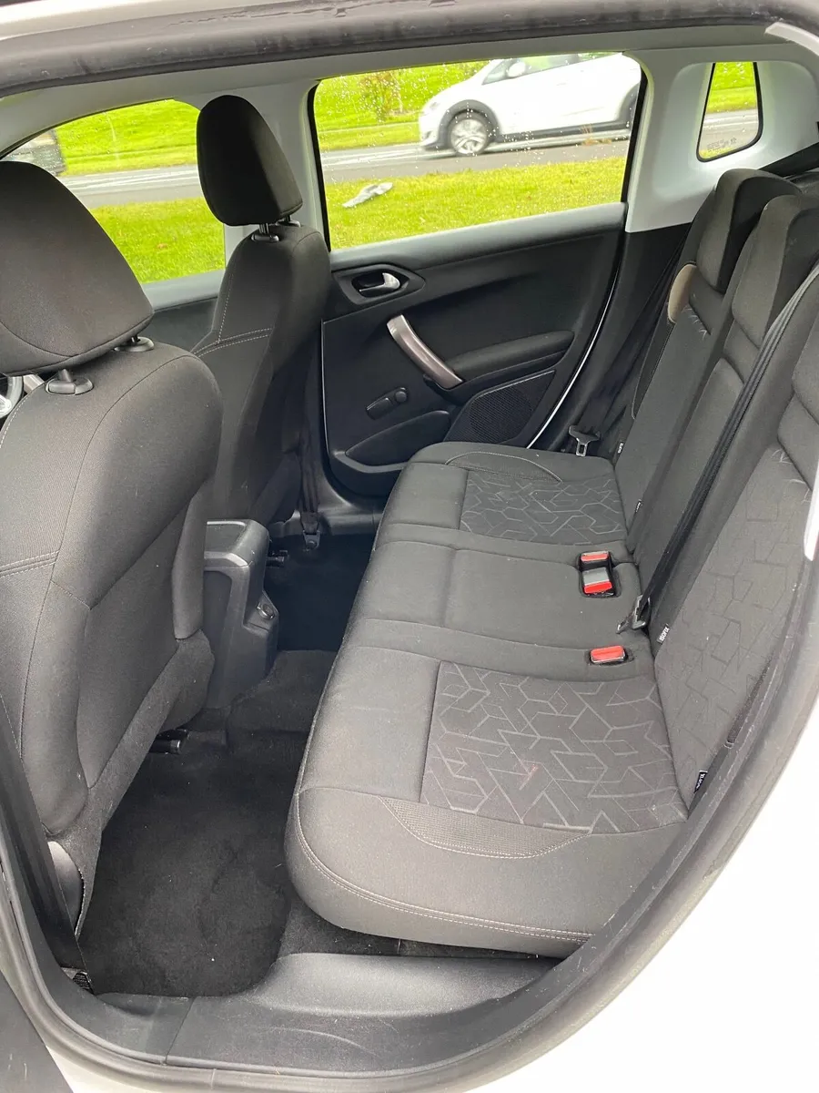 Peugeot 2008 2016 - Image 2