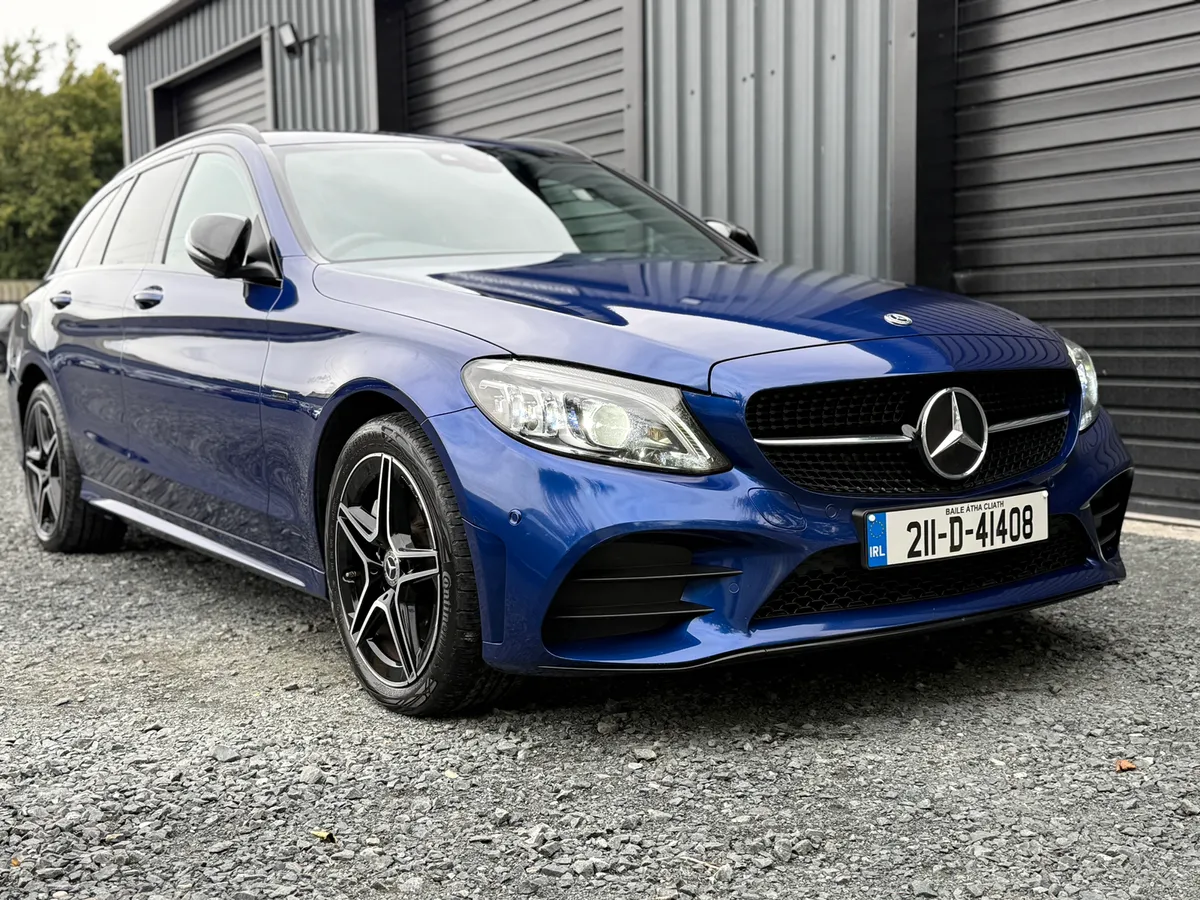 211  Mercedes C300 Premium Estate - Image 4