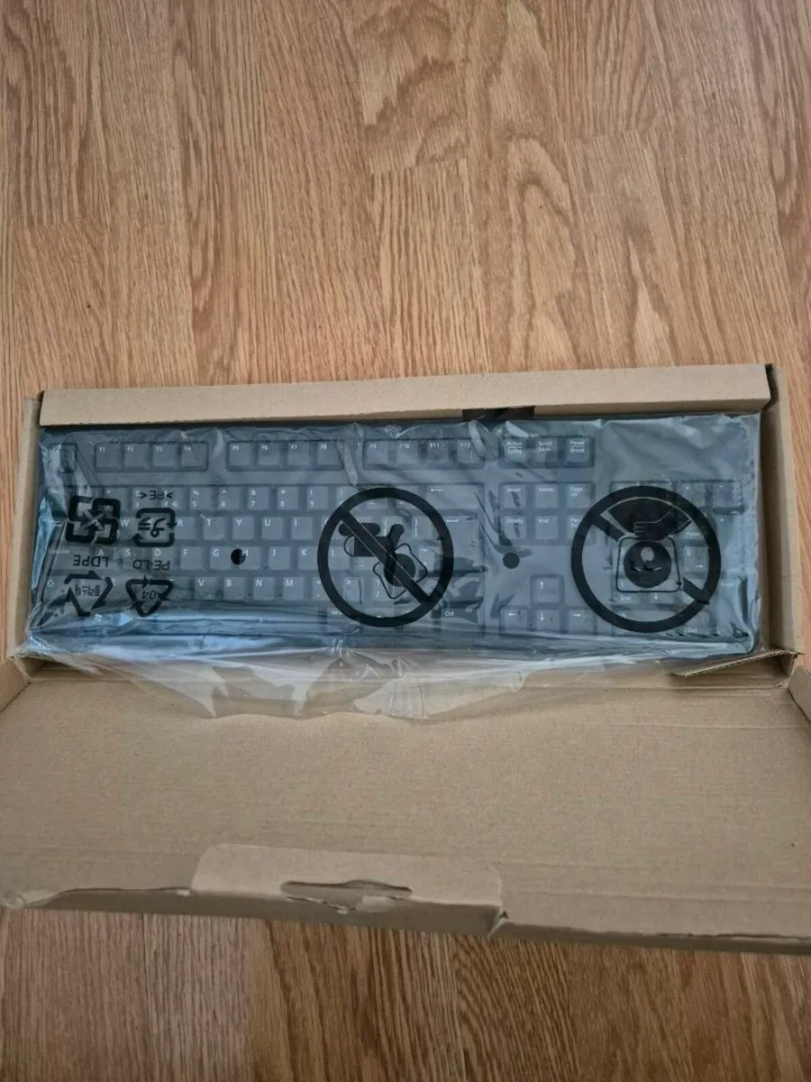 PC Keyboard - Image 2