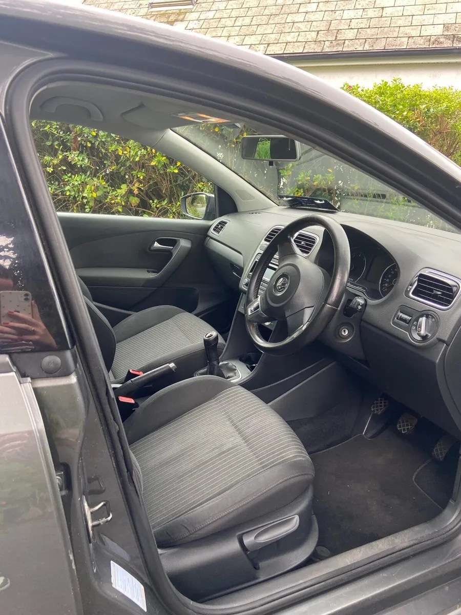 Immaculate 5-door 2011 VW Polo for sale - Image 4