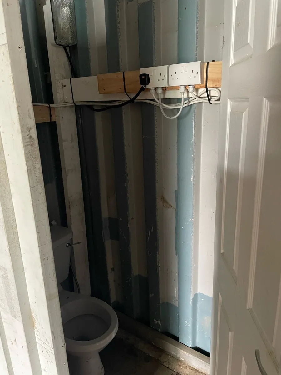 Site container with Toilet, Power and Shelving - Image 4