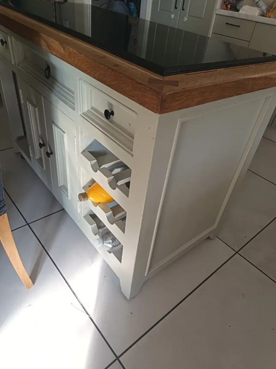 Kitchen island - Image 3