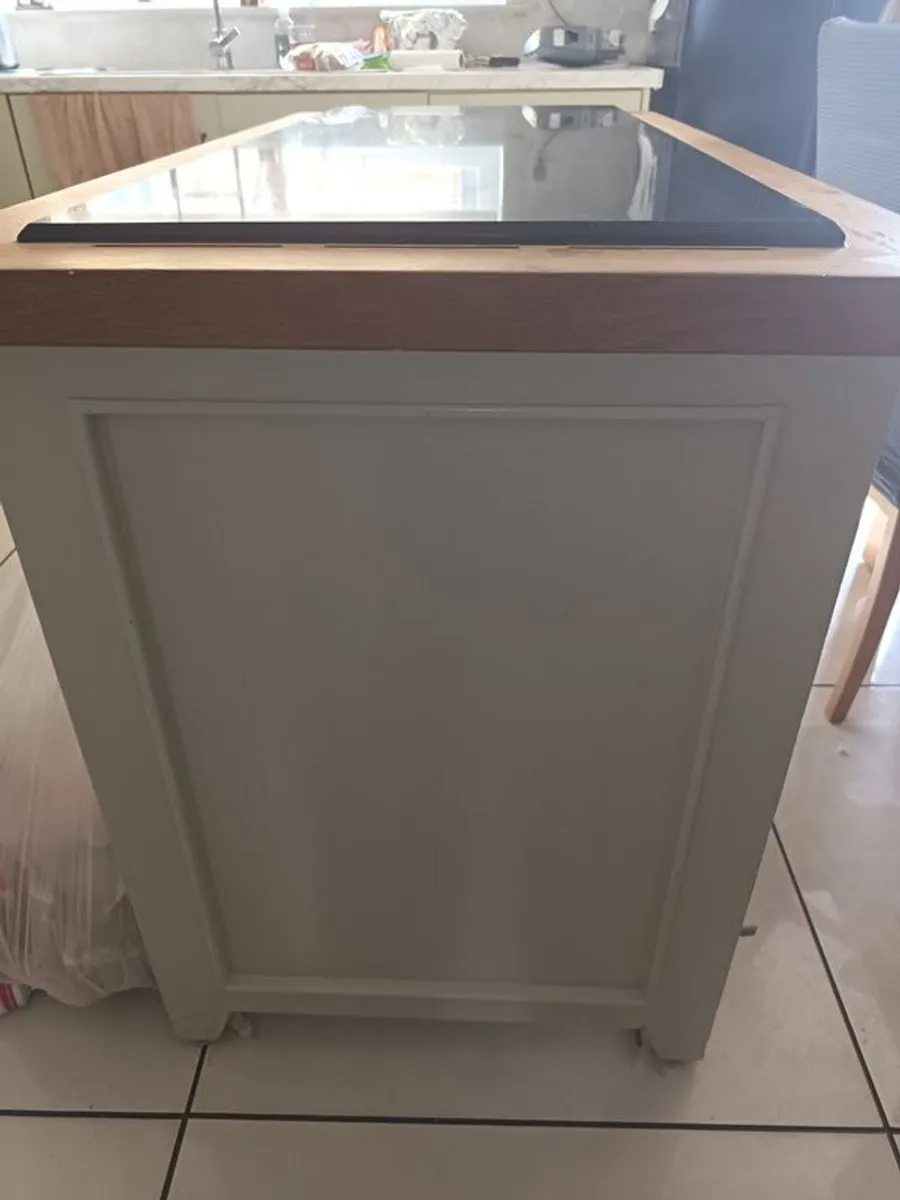 Kitchen island - Image 4
