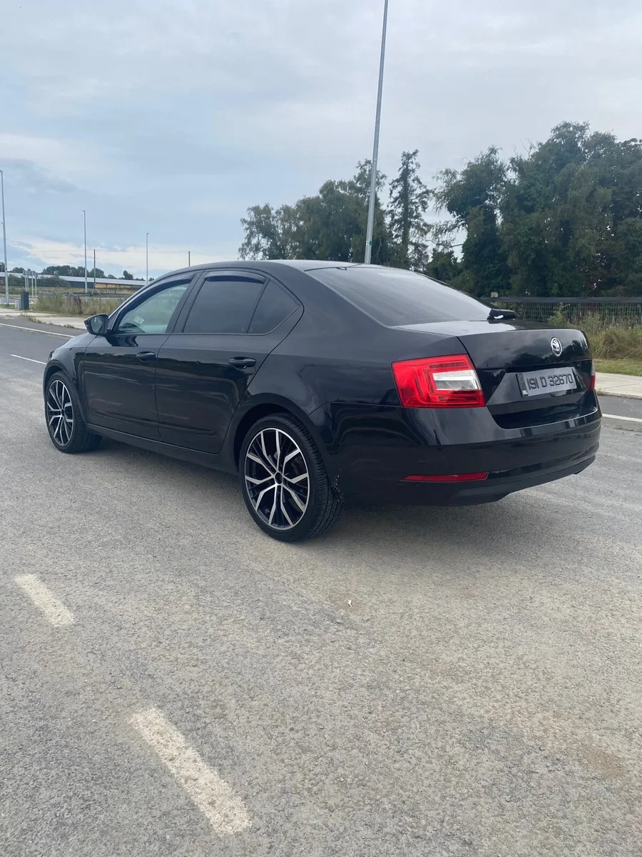 Skoda Octavia **Low Mileage** **NCT 3/27** - Image 4