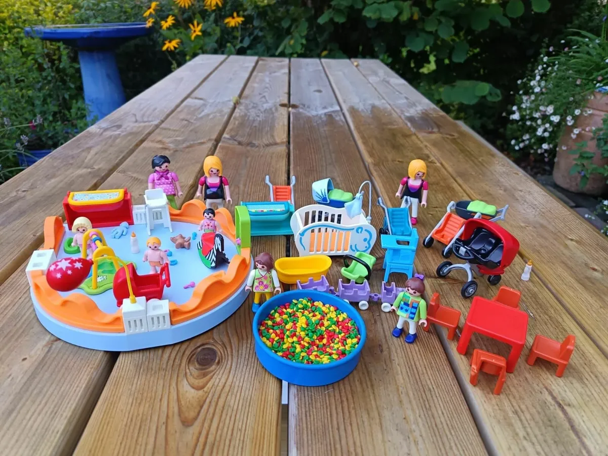 Playmobil baby/child play area - Image 1