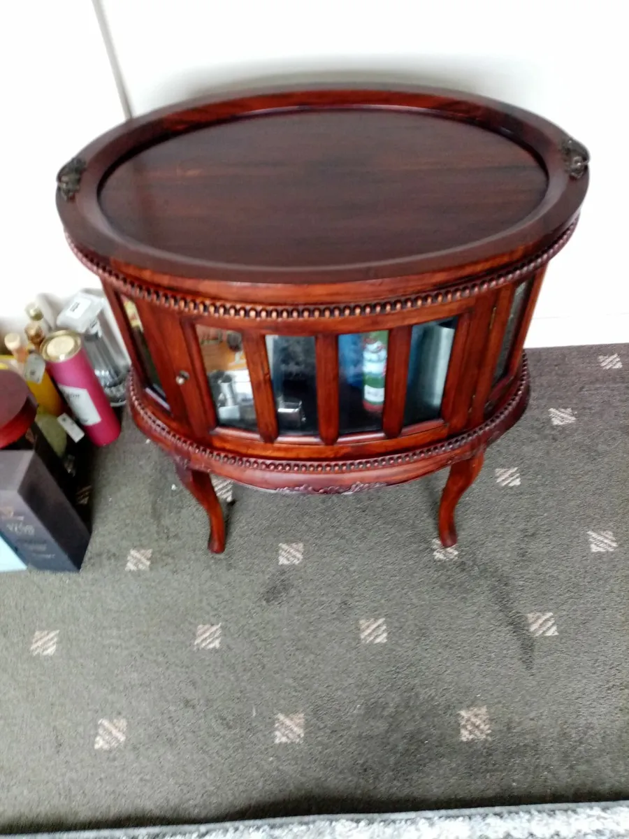 Drinks cabinet - Image 1
