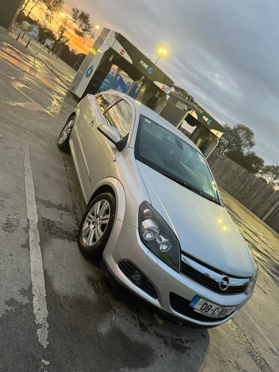 Opel Astra GTC - Image 2