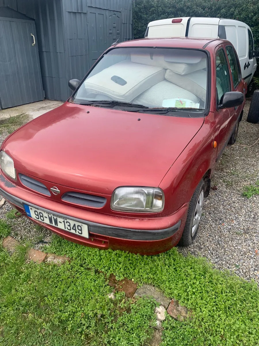 Car, van, panel saw - Image 1
