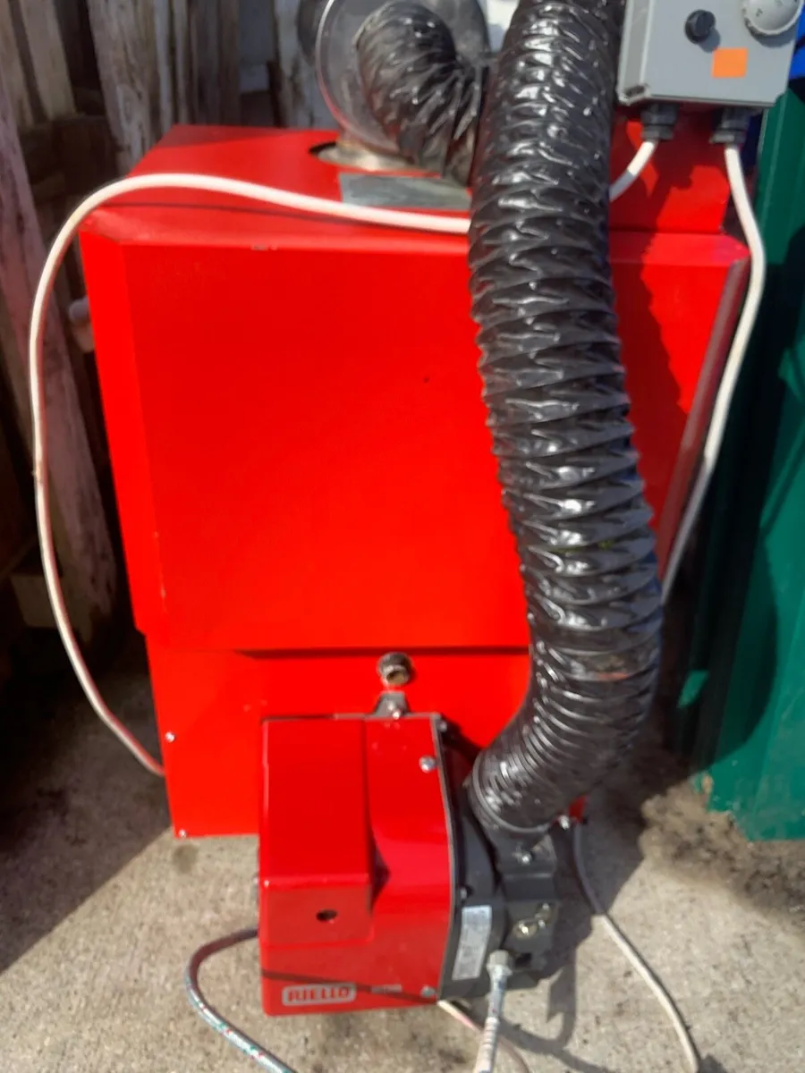 Oil boiler - Image 1
