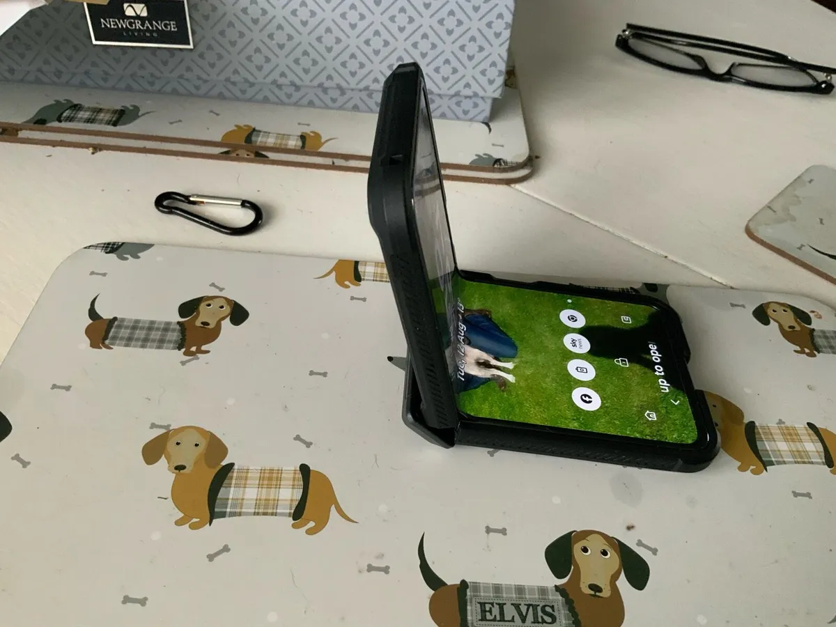 Motorola Razr 50 plus ultra - Image 2