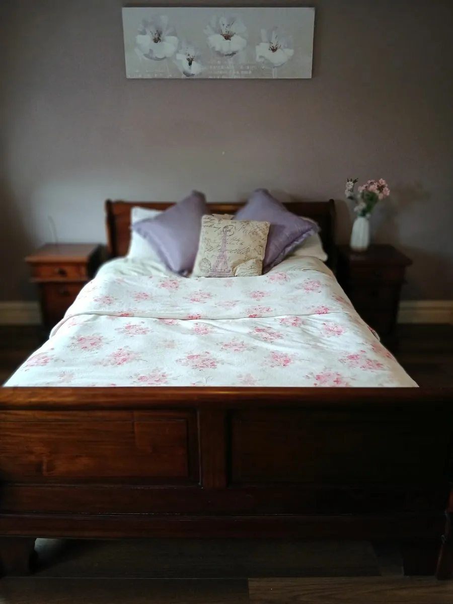 Bedroom furniture - Image 4