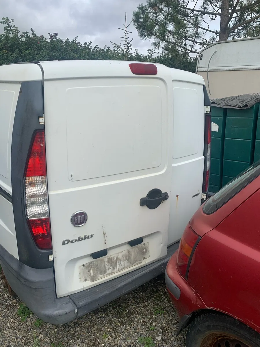 Car, van, panel saw - Image 4