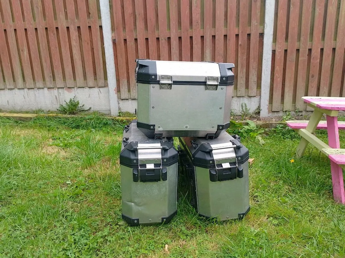 Original Panniers and Top box for Triumph Tiger - Image 2