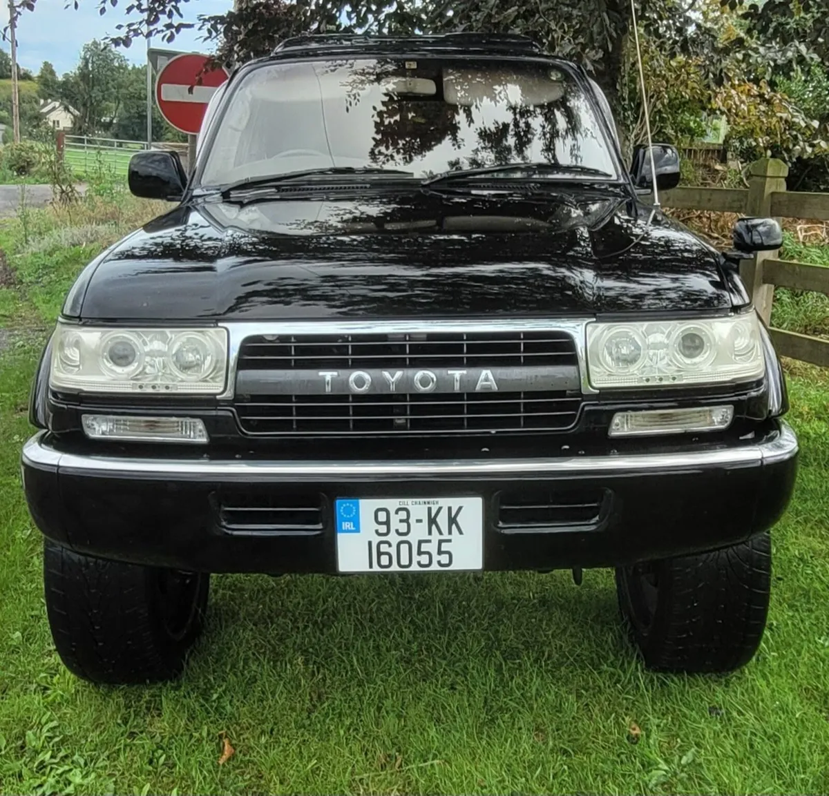 1993 Toyota Landcruiser VX Limited AS NEW - Image 2