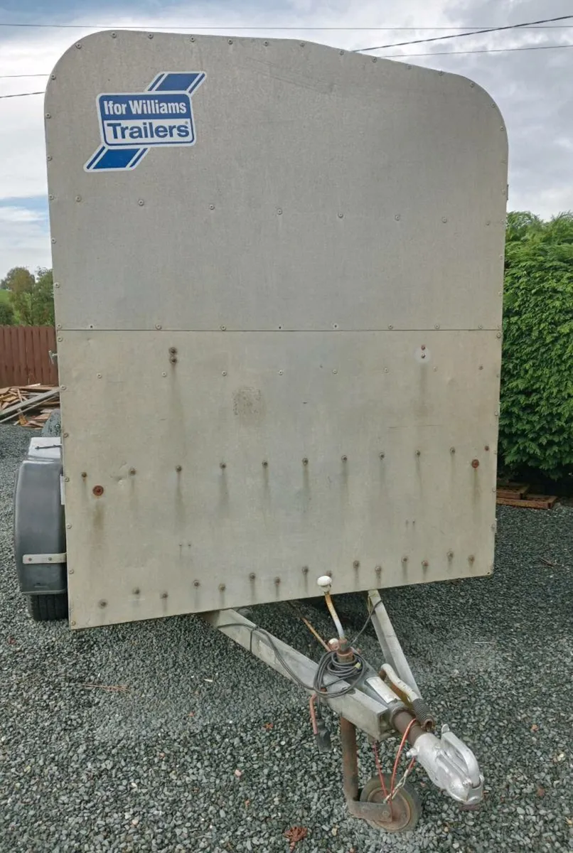 CATTLE TRAILER - Image 1