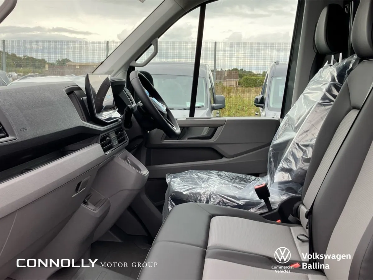 Volkswagen Crafter T 30 MWB HR 140HP 8 Auto - Image 4