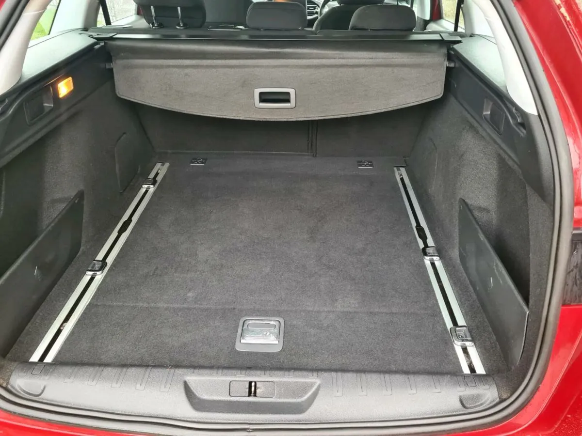 192 Peugeot 308 dsl Estate - Image 4