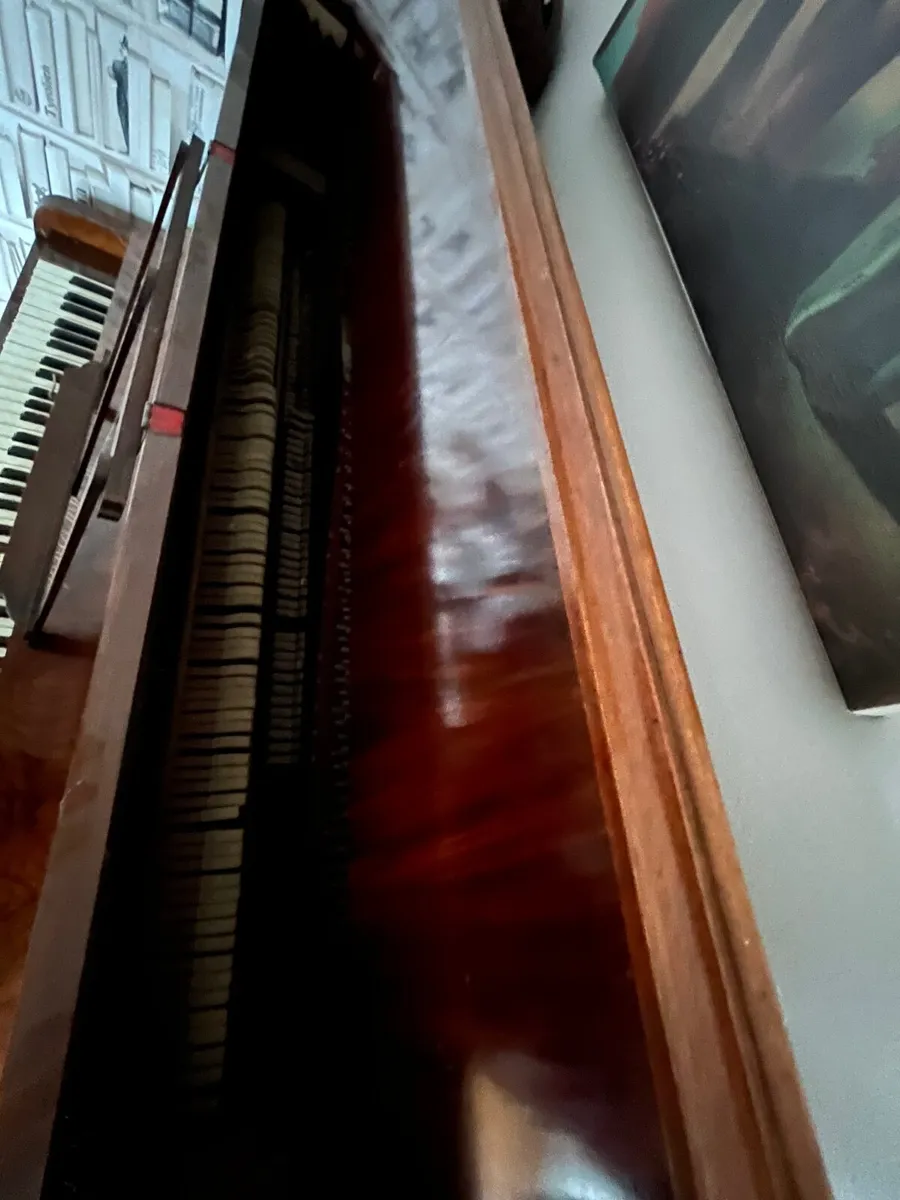 Piano (upright) - Image 2