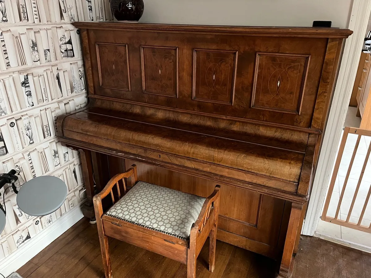 Piano (upright) - Image 3