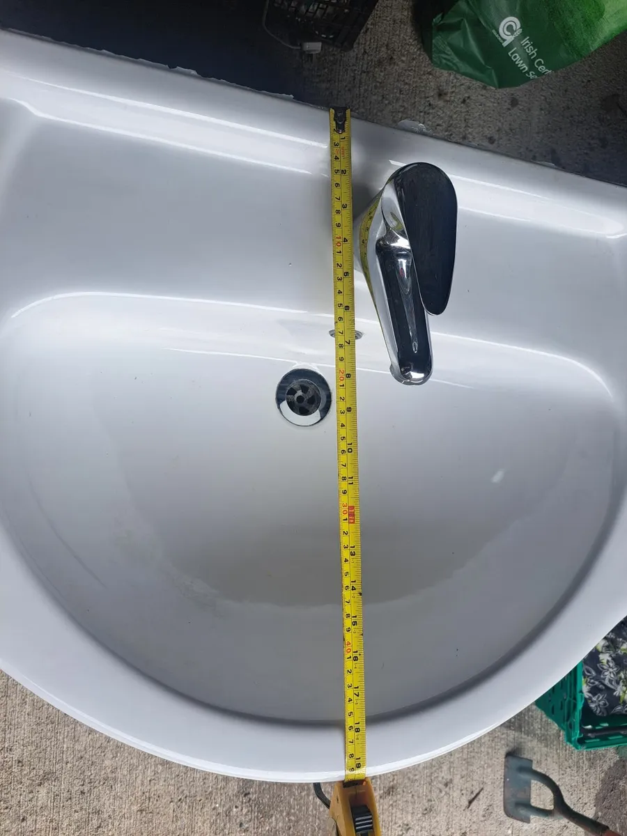 Hand basin & unit - Image 3
