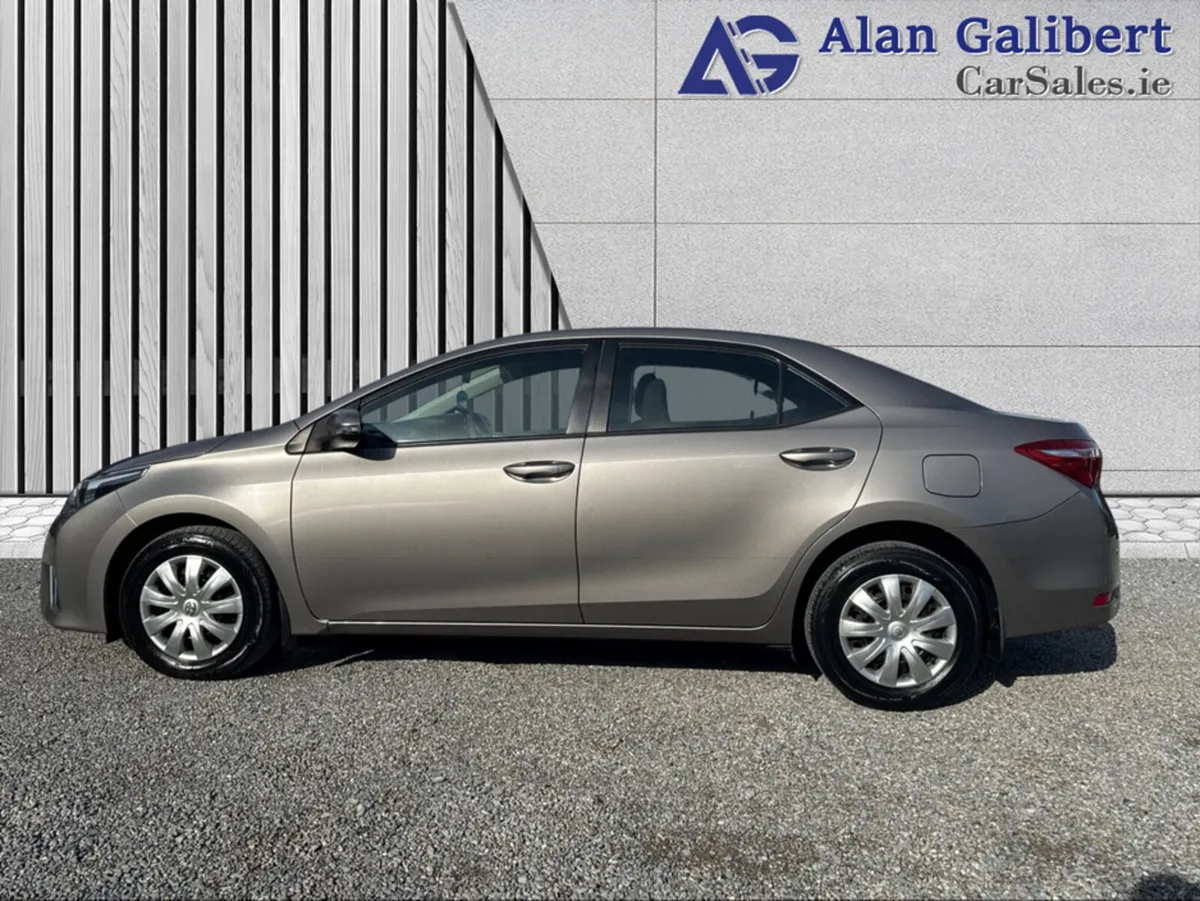 Toyota Corolla 1.4 D-4D TERRA 4DR - Image 3