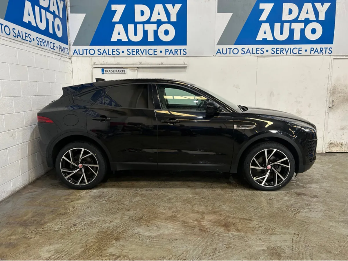 Jaguar E-Pace PAN ROOF AUTO  2.0 D  AWD - Image 3