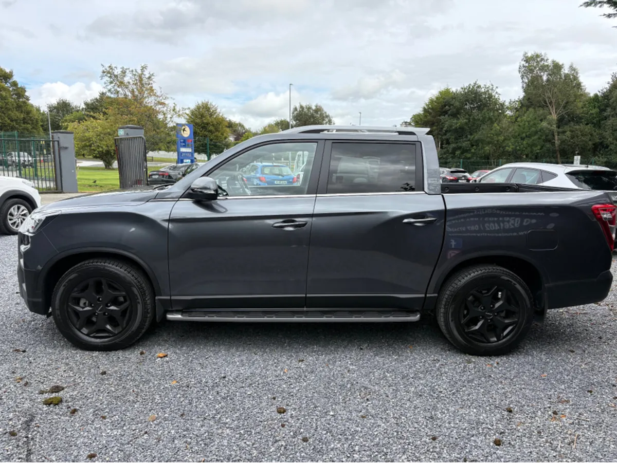 KGM Musso 2.2 DSL AT P/T 4WD 4DR AUTO CREW CAB FUL - Image 4